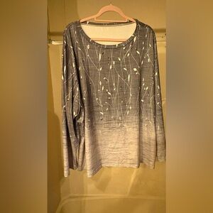 Lightweight Blue Gradient Long Sleeve Top with Leaf Motif